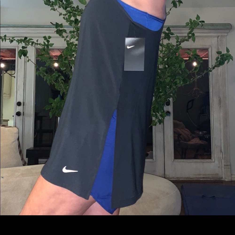 🌺CLOSET CLOSING EVERYTHING MUST GO 🌺$23 OFF RETAIL $45🌺NWT NIKE DRESS🌺 - Picture 6 of 6